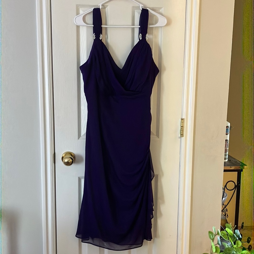 Beautiful Plus Size Formal Dress. Dark purple-Collection Dressbarn- Size 20W